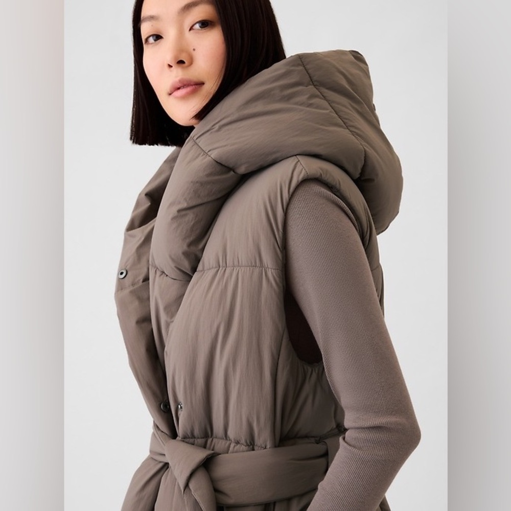 GAP Duvet Wrap Hooded Puffer Vest